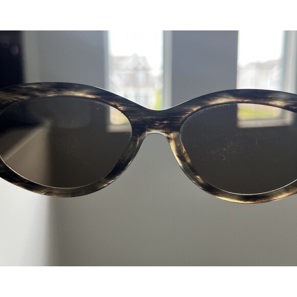 Brighton Queen Of Hearts Tortoise Oval Frame Sunglasses WITH METAL CASE - Picture 6 of 13